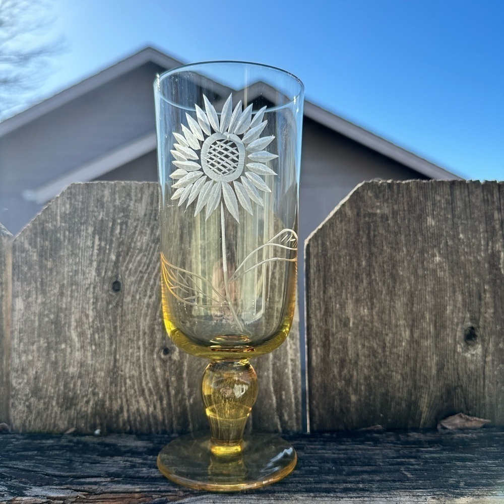 Yellow sunflower etched stemmed tumbler water glass 8”